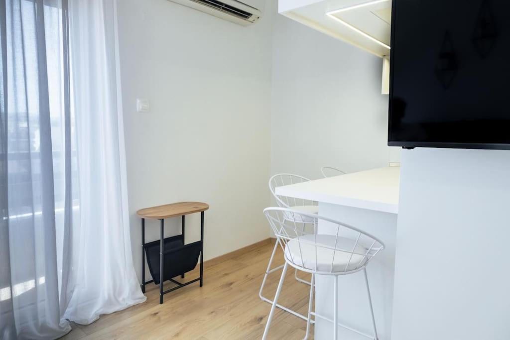 Cozy Studio In The Heart Of City 코모티니 외부 사진