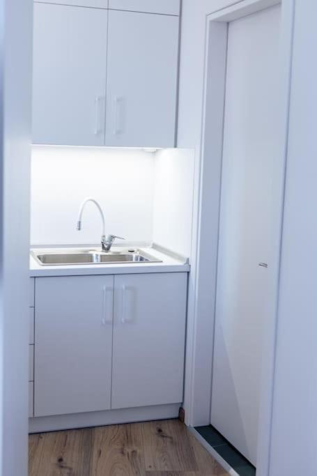 Cozy Studio In The Heart Of City 코모티니 외부 사진