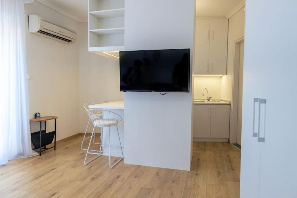 Cozy Studio In The Heart Of City 코모티니 외부 사진