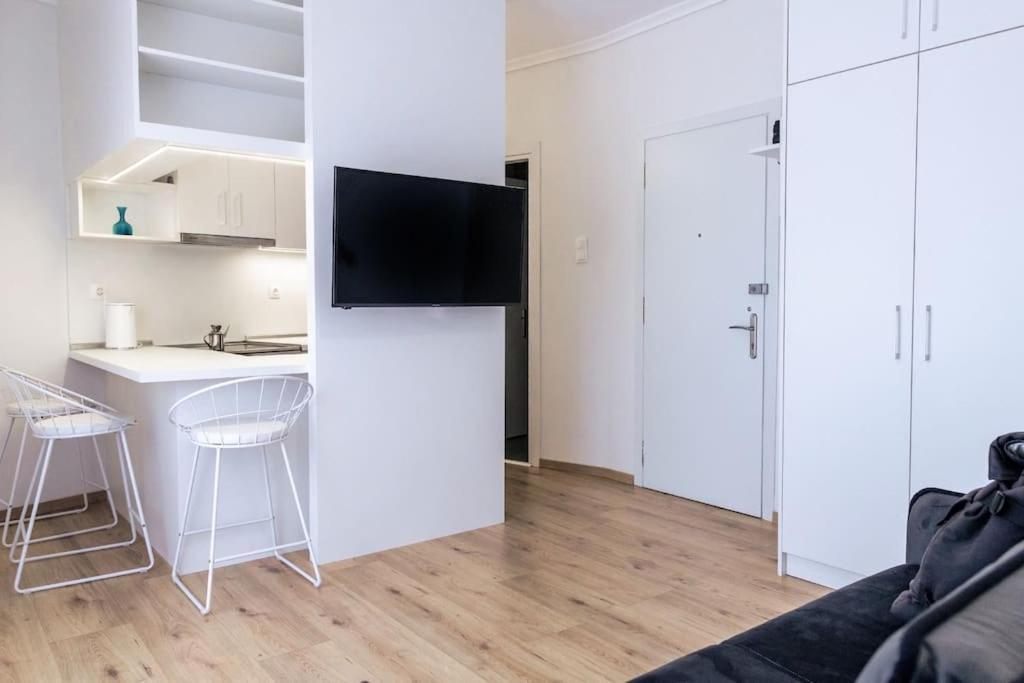 Cozy Studio In The Heart Of City 코모티니 외부 사진
